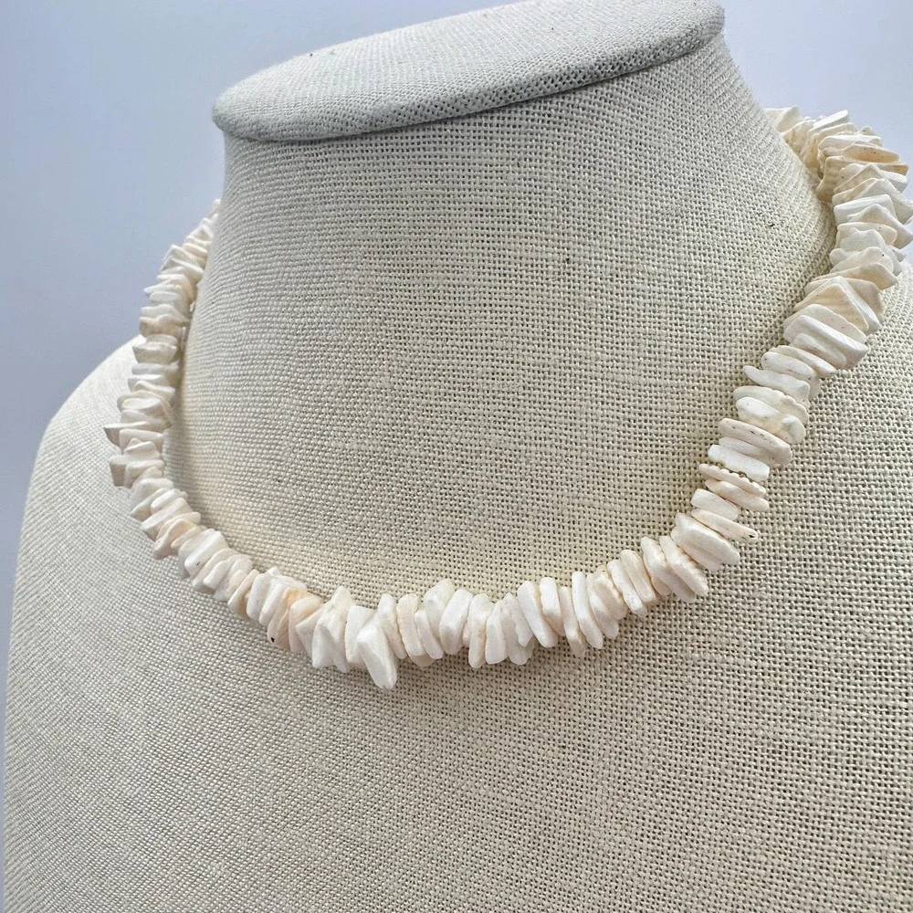 Vintage Off‎ White Shell Bead Choker Necklace Beachy Boho Surfer Retro Hawaiian